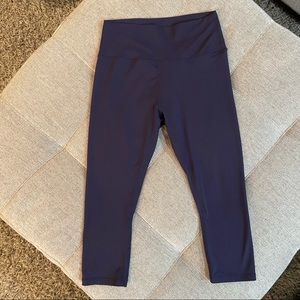 Zyia Ascend Capri Legging - Size 12